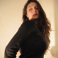 Stéphanie au 08 92 10 55 00